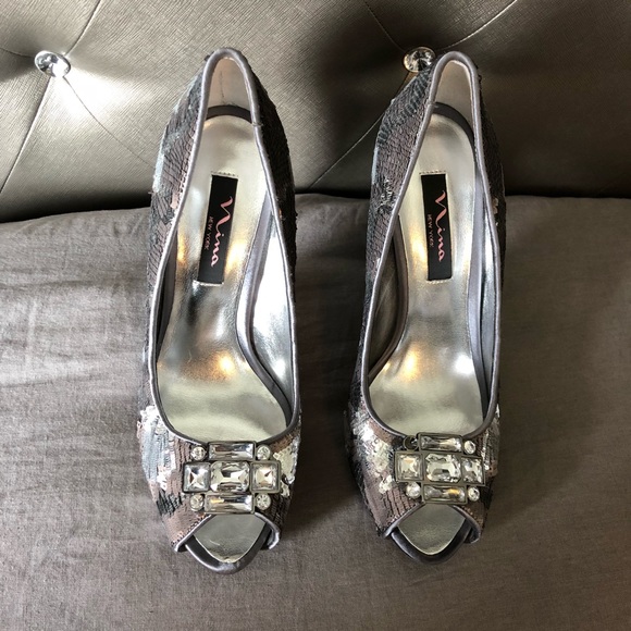 Nina New York GUC Sequins & Satin Rhinestone Heels - Picture 2 of 8
